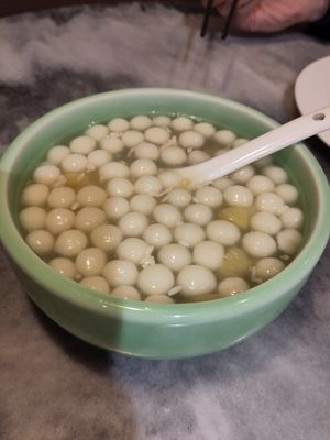 Glutinous rice balls at GōngDé Lín - Godly - Huanghe Rd in Shanghai