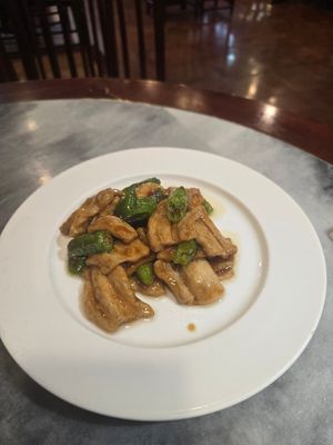Beef tenderloin with hot green pepper at GōngDé Lín - Godly - Huanghe Rd in Shanghai