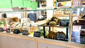 Options at the counter.  Salads to the left    at Simple Goodness in Penrith