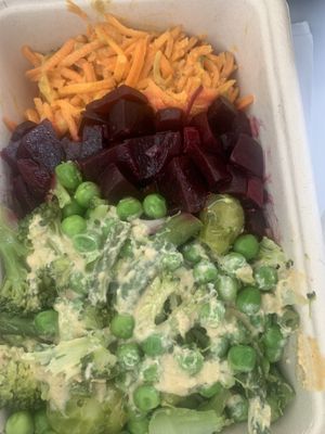 Salad bowl  at Simple Goodness in Penrith