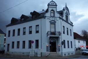 La Piazza (hotel & restaurant) from the outside at La Cucina Verde in Friedrichsthal