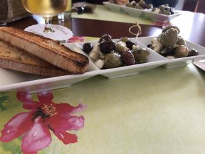 Oliven Variation mit Veganem Schafskäse at La Cucina Verde in Friedrichsthal