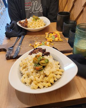 3 Cheese Alfredo w/ Cajun Chickn at Down 2 Earth in Langley