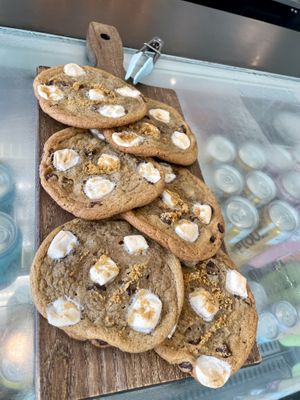 Cookies   at Down 2 Earth in Langley