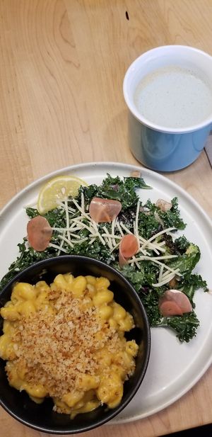 Mac Daddy at Down 2 Earth in Langley