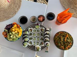 Vegan sushi and bowls from the menue at Aicha Kitchen in Marrakech