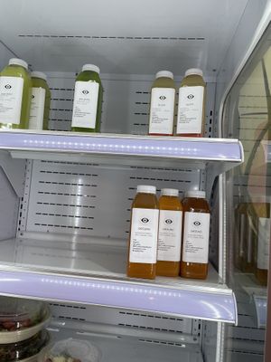 Drinks at Ritual Juicery in Willoughby