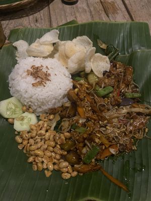 ‘Tempeh Manis’ (without tomatoes) only 35k - the crunchy soy beans were a nice texture change!  at Tirta Unda in Sidemen