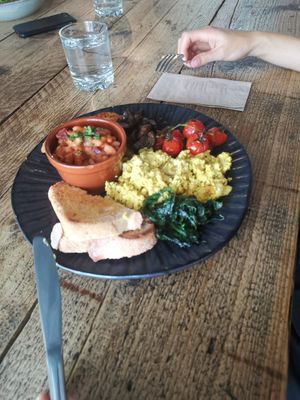 Full breakfast at Greens & Co in Galway
