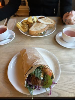 Vegan Sandwich and Wrap with hand-cut fries 👌🏻 #Veganuary at Greens & Co in Galway