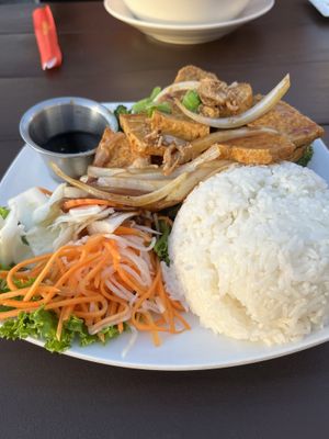 Com Chay   at IPho in New Paltz