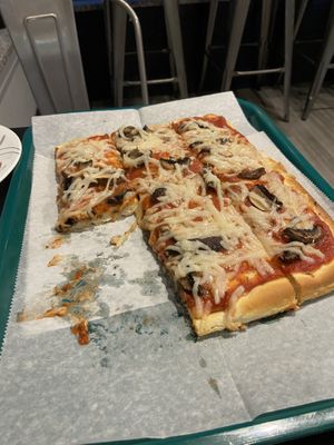 Old forge pizza with mushrooms  at eden in Wilkes-barre
