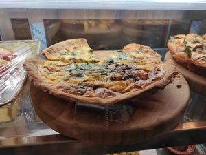 Quicje at The Cracked Teapot in New Ross