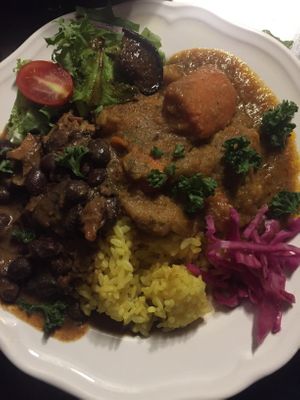 Serves curry with rice. Mostly local, seasonal ingredients and organic. at onsoonsee 온순씨 in Seoul