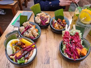 Different Starters: Ban Bao Burger, Spring rolls, Wan Tan fried, marinated Tofu, Tofu sticks at Vegan House - Alaunstraße in Dresden