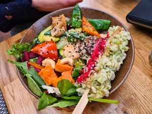 Veggie Bowl with Tofu Stick at Vegan House - Alaunstraße in Dresden