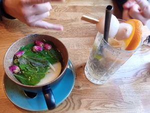 Tea and juice at Vegan House - Alaunstraße in Dresden