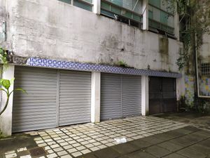 Não sei qual portão é ele. at Vegostices in Recife