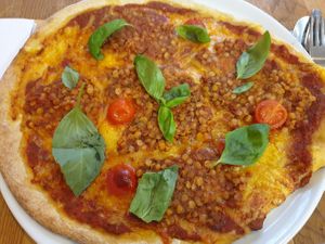 (Lentil) Bolognese Pizza at Élelem Etterem in Budapest