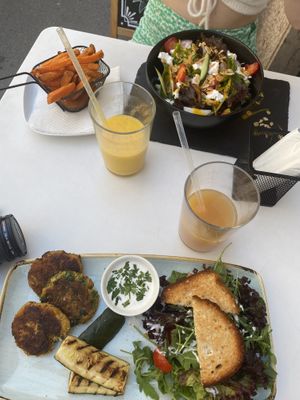   at Élelem Etterem in Budapest