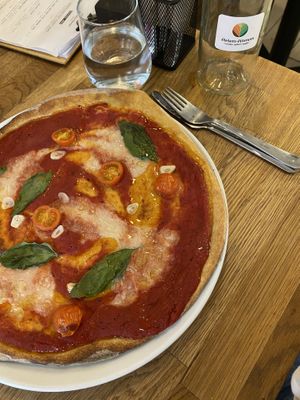 Pizza #Veganuary at Élelem Etterem in Budapest