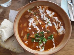 Bohnengulasch at Élelem Etterem in Budapest