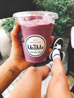 Delicious berries are blended with soy milk, maqui berry and honey. You can add chia seeds, cacao nibs and granola. at MeTiMe in Tokyo
