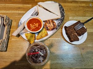 Chocolate banana bread, iced americano and all the vegan breakfast options they had left at Naked Coffee in Bournemouth