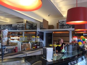 Insidev at Sa Gelateria Gelats Artesans  in Girona