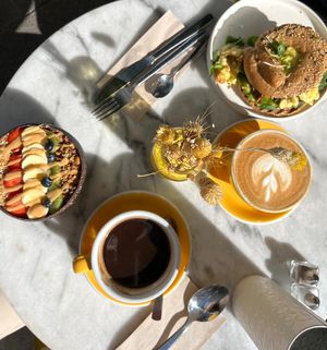 Açaí bowl and scrambled egg bagel   at Sunny Side Up - Westend in Frankfurt