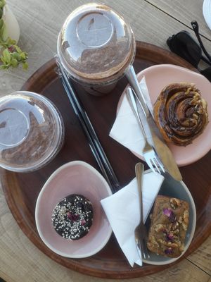 Peanut butter and choco smoothie, peanut butter brownie, banana bread loaf, (non-vegan cinnamon bun) at Manara Arts & Culture in Amman