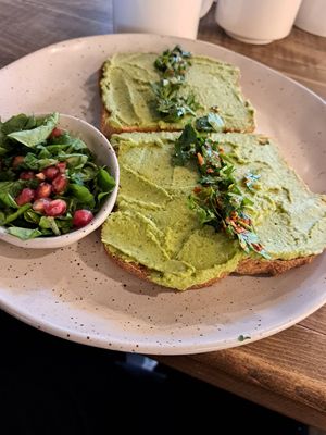 Green hummus toast at Manara Arts & Culture in Amman
