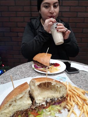 Shared 5lb burger with my wife at Gegen in Los Angeles