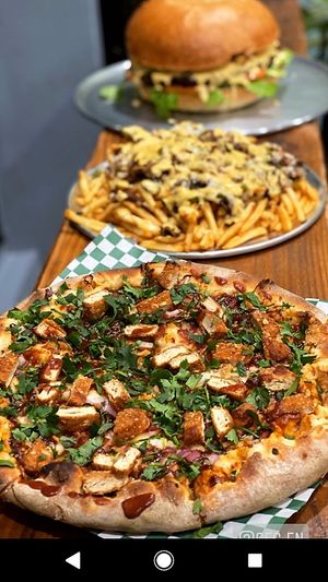 bbq pizza at Gegen in Los Angeles
