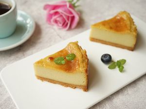 Vegan Cheese Cake at Knowing Cafe in Shanghai
