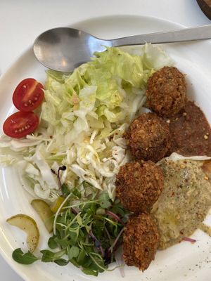 Falafel plate (with the mayonnaise removed)  at Analog Garden in Seoul