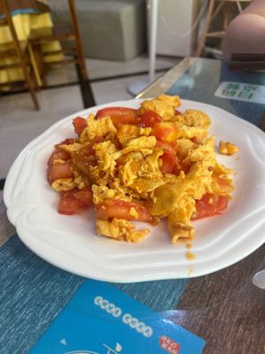Egg and tomato at Xiang Guang Jia Yuan 香光家园 in Xiamen