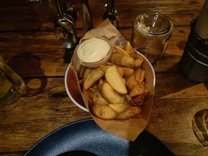 Potato wedges at Wapalapam in Le Morne