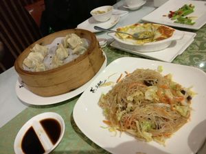 Dumplings and fried noodles at Samadhi Art & Cafe in Xiamen