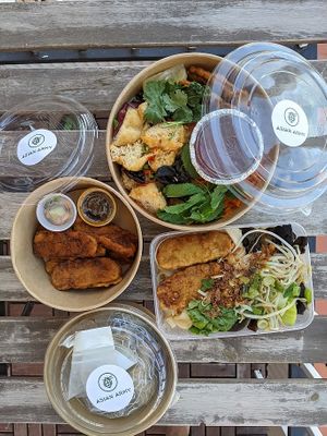 tempeh, salad and noodle soup (take away) at Asian Army in Madrid