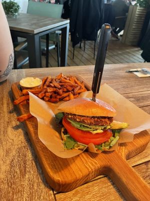 Vegan burger at Pier 7 in Vlissingen