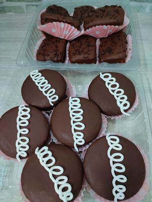 Vingüinos y vegansitos. at Yvitta in Merida