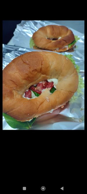 Cuernito vegano de jamón y queso con vegetales 🥐🥬🧀 at Yvitta in Merida