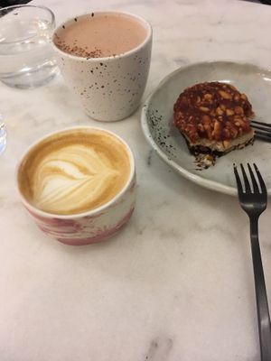 Coffee, Hot Chocolate and Vegan Snickers Bar at Mica Coffeebar in Haarlem