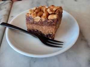 Snickers cake at Mica Coffeebar in Haarlem