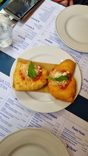 mini fried pizzas at Pizzeria Donna Stella in Amalfi