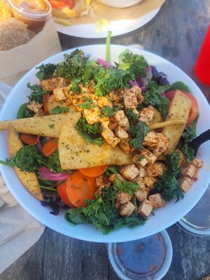 Oriental salad with blackened tofu at Trend Urban Cafe in Stone Mountain