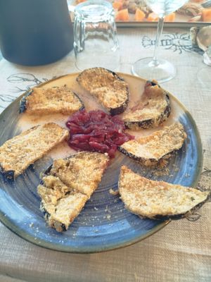 Melanzane impanate con cipolle caramellate at Lo Spuntino in Camogli