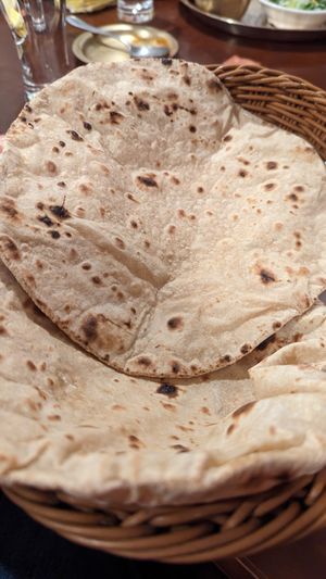 "Bread" vegan option at Yak & Yeti in Kyoto