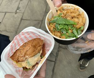 Cali burger & hamburger Mac n cheese 🧀 at Flux in Brighton